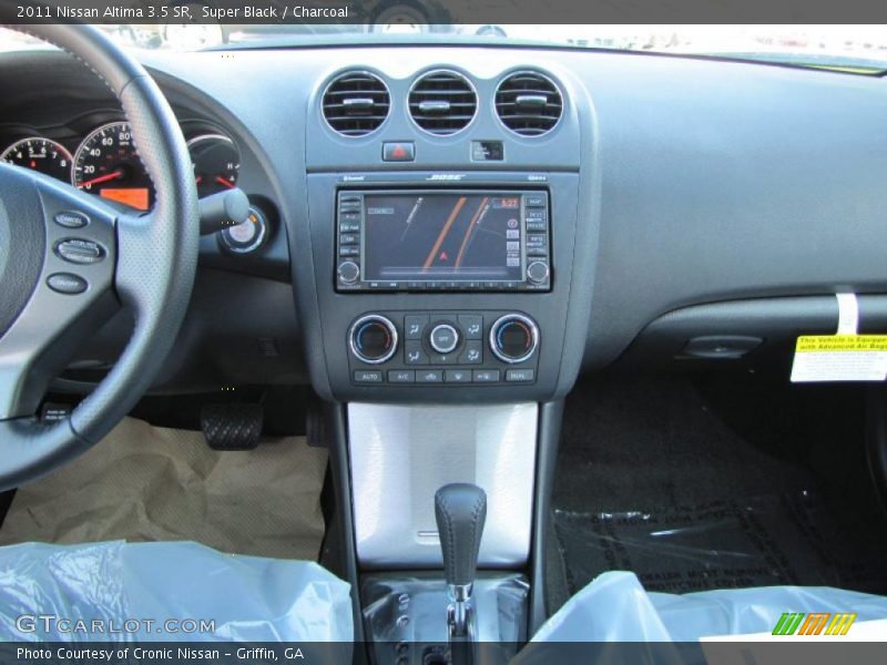 Controls of 2011 Altima 3.5 SR