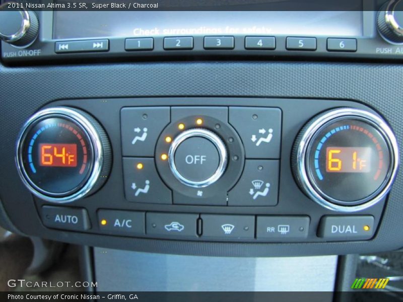 Controls of 2011 Altima 3.5 SR