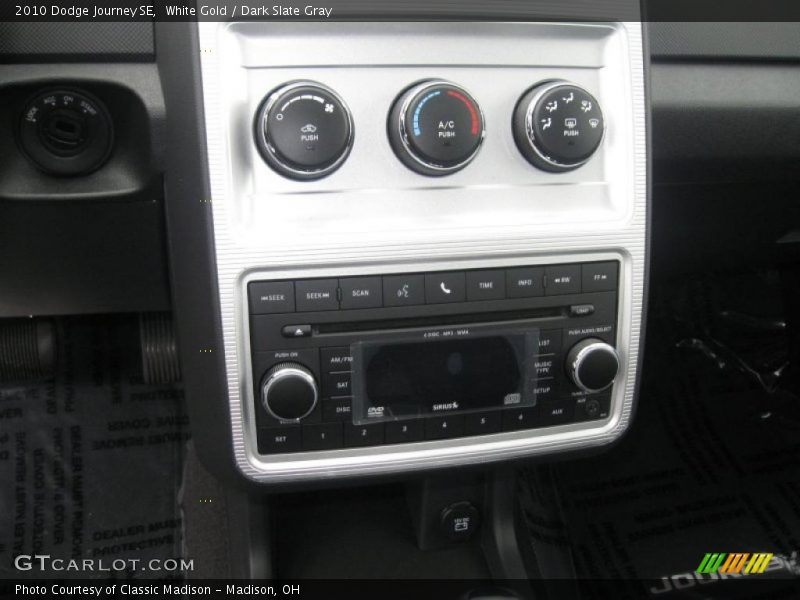White Gold / Dark Slate Gray 2010 Dodge Journey SE