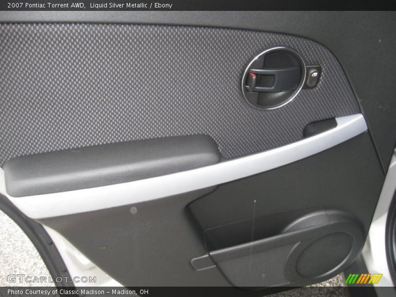 Door Panel of 2007 Torrent AWD