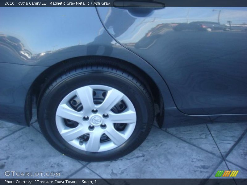 Magnetic Gray Metallic / Ash Gray 2010 Toyota Camry LE
