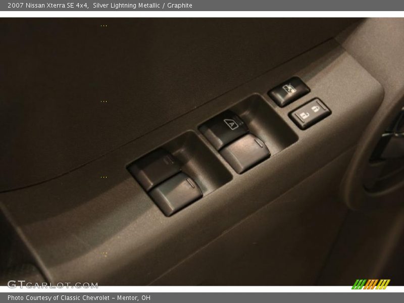 Silver Lightning Metallic / Graphite 2007 Nissan Xterra SE 4x4