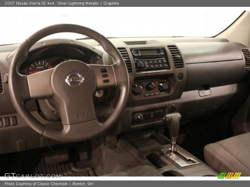 Silver Lightning Metallic / Graphite 2007 Nissan Xterra SE 4x4