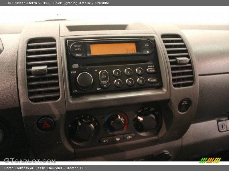 Silver Lightning Metallic / Graphite 2007 Nissan Xterra SE 4x4