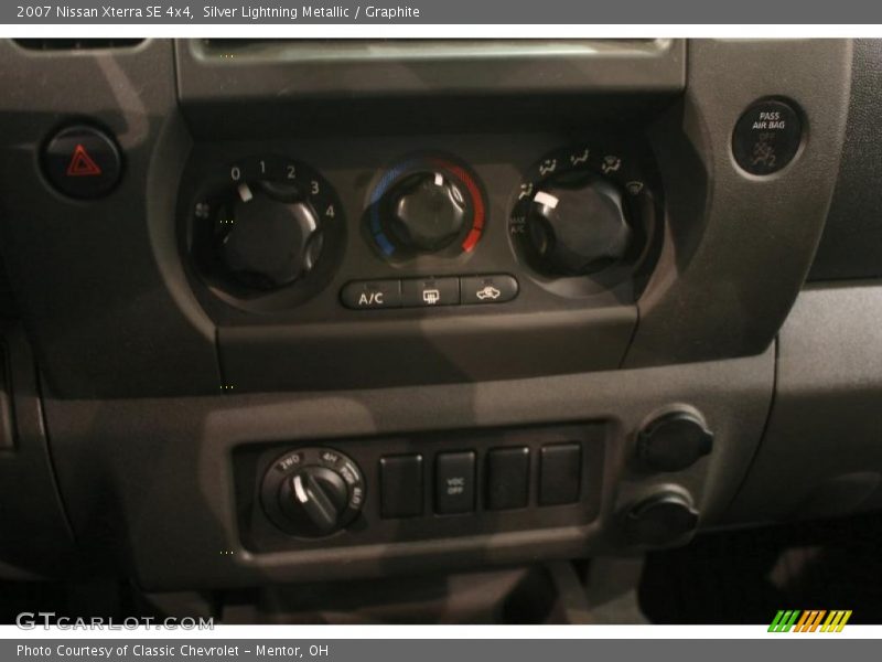 Silver Lightning Metallic / Graphite 2007 Nissan Xterra SE 4x4