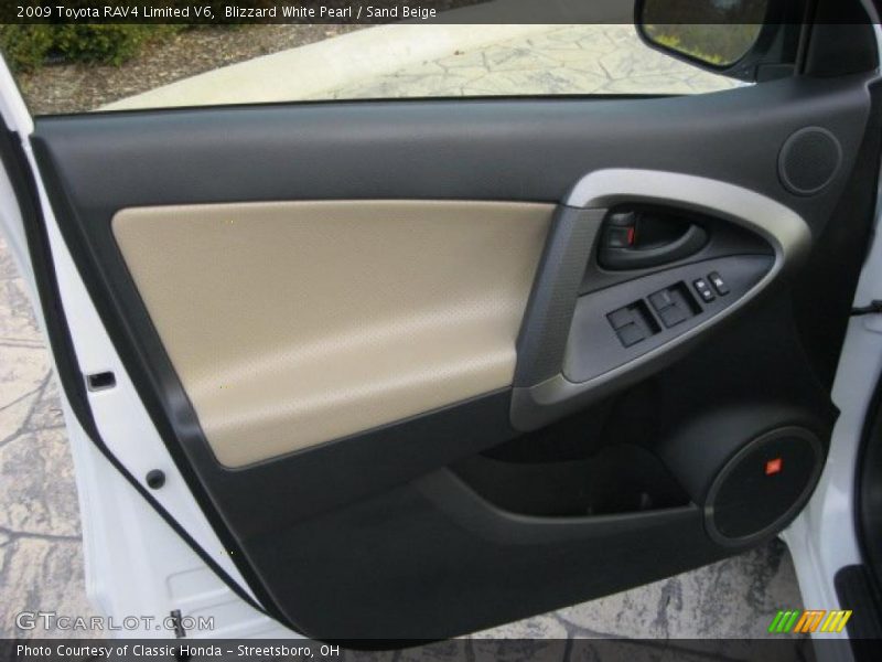 Door Panel of 2009 RAV4 Limited V6
