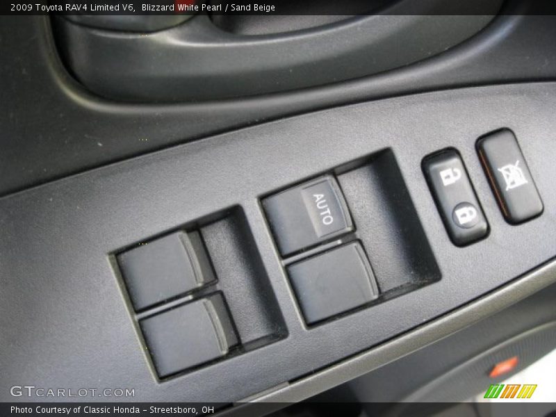 Controls of 2009 RAV4 Limited V6