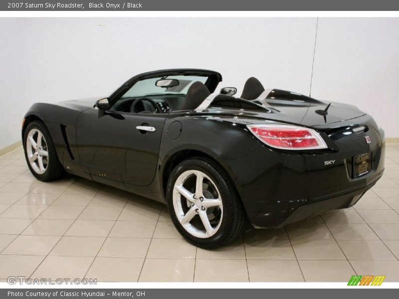 Black Onyx / Black 2007 Saturn Sky Roadster