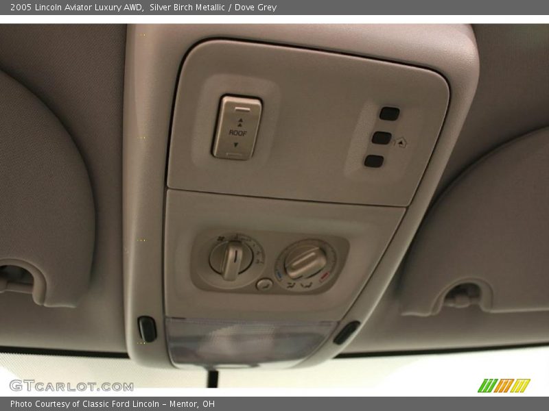 Controls of 2005 Aviator Luxury AWD