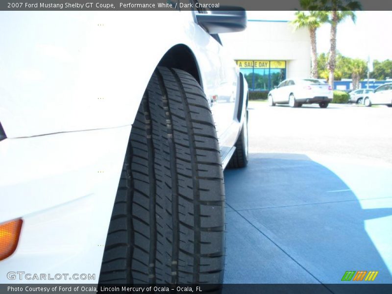 Performance White / Dark Charcoal 2007 Ford Mustang Shelby GT Coupe