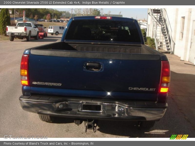 Indigo Blue Metallic / Graphite 2000 Chevrolet Silverado 2500 LS Extended Cab 4x4