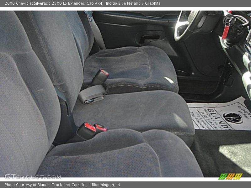 Indigo Blue Metallic / Graphite 2000 Chevrolet Silverado 2500 LS Extended Cab 4x4