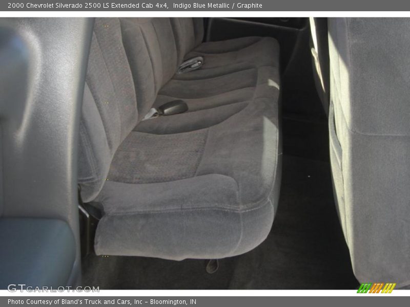 Indigo Blue Metallic / Graphite 2000 Chevrolet Silverado 2500 LS Extended Cab 4x4