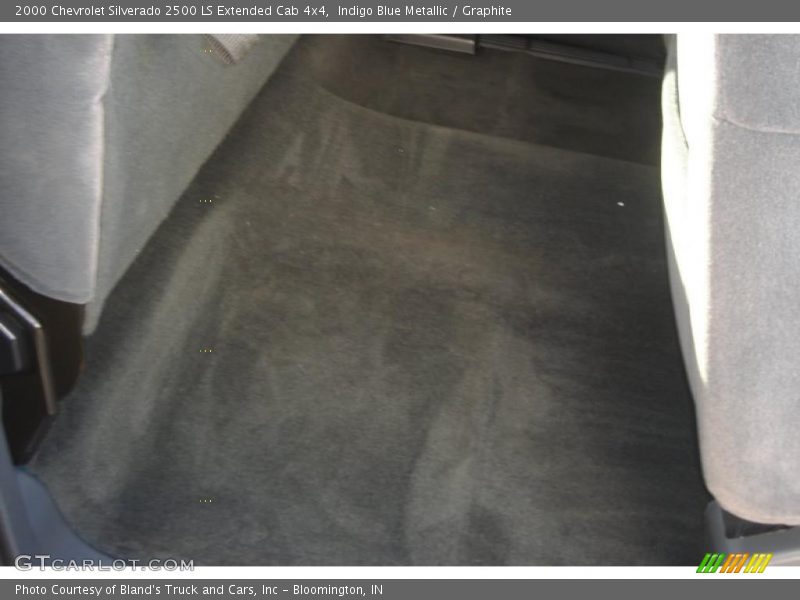 Indigo Blue Metallic / Graphite 2000 Chevrolet Silverado 2500 LS Extended Cab 4x4