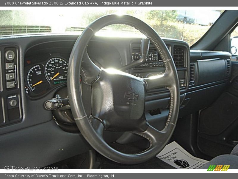 Indigo Blue Metallic / Graphite 2000 Chevrolet Silverado 2500 LS Extended Cab 4x4