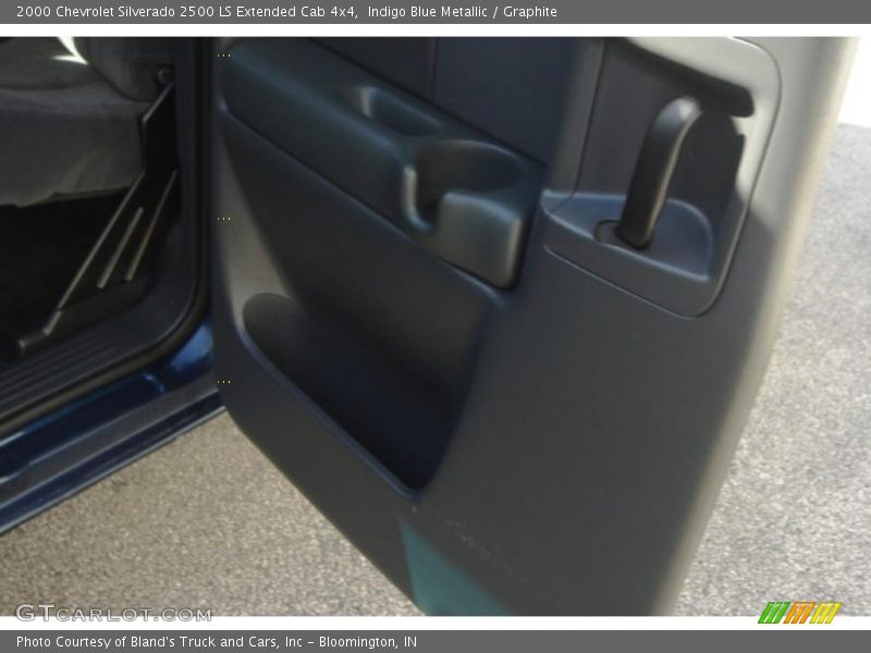 Indigo Blue Metallic / Graphite 2000 Chevrolet Silverado 2500 LS Extended Cab 4x4
