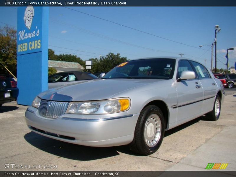 Silver Frost Metallic / Deep Charcoal 2000 Lincoln Town Car Executive