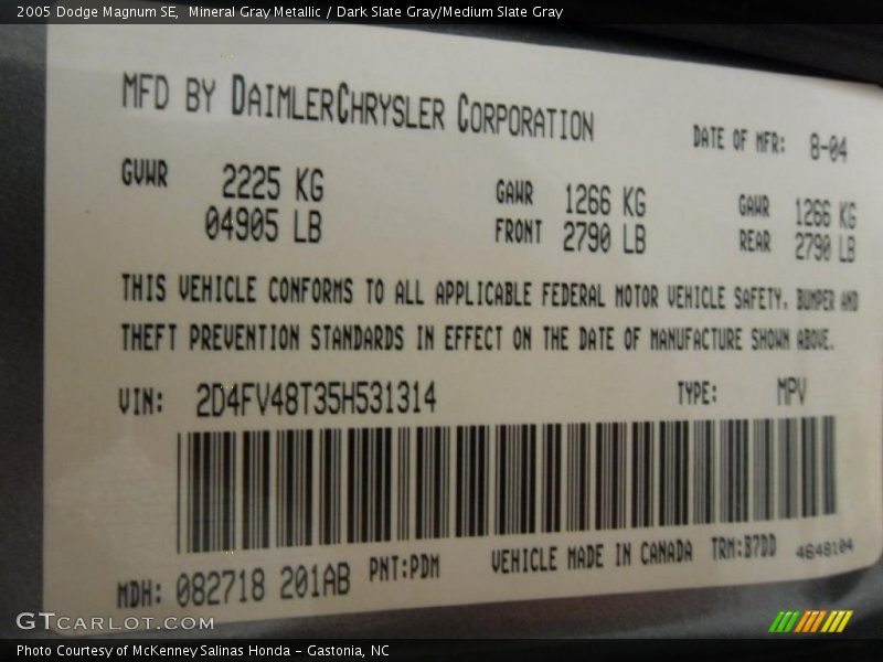 Mineral Gray Metallic / Dark Slate Gray/Medium Slate Gray 2005 Dodge Magnum SE