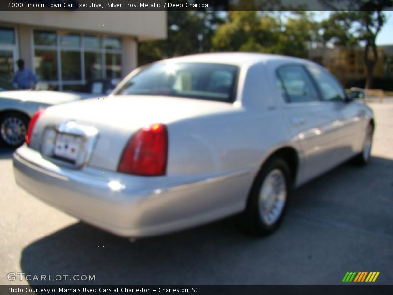 Silver Frost Metallic / Deep Charcoal 2000 Lincoln Town Car Executive