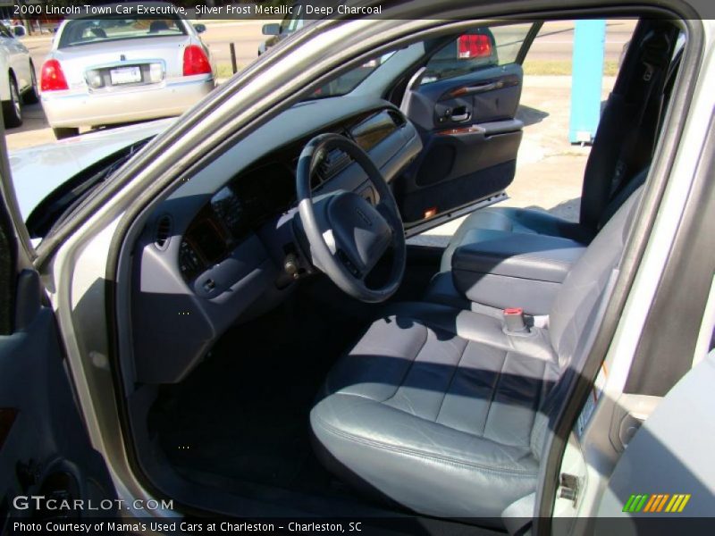 Silver Frost Metallic / Deep Charcoal 2000 Lincoln Town Car Executive