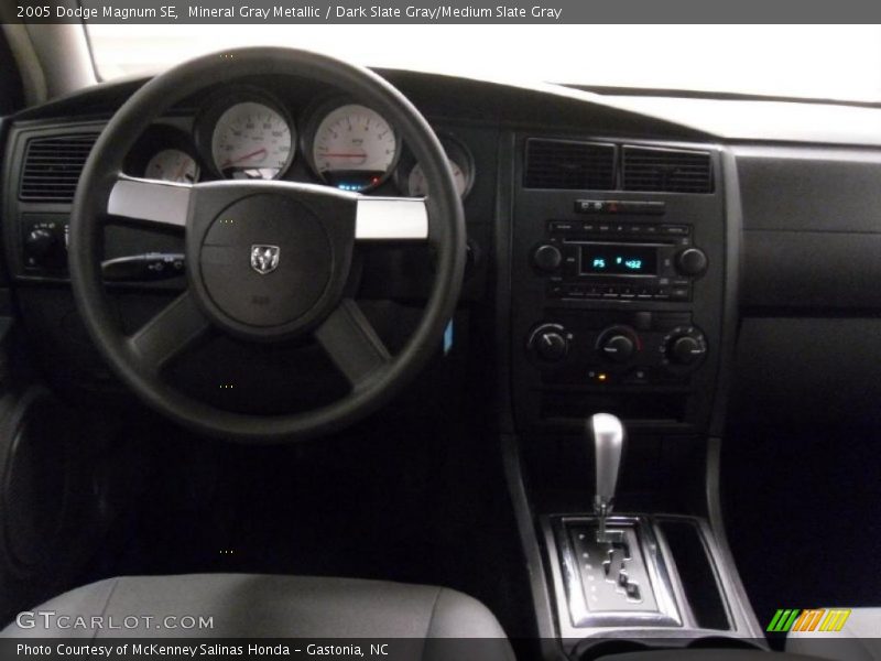 Mineral Gray Metallic / Dark Slate Gray/Medium Slate Gray 2005 Dodge Magnum SE