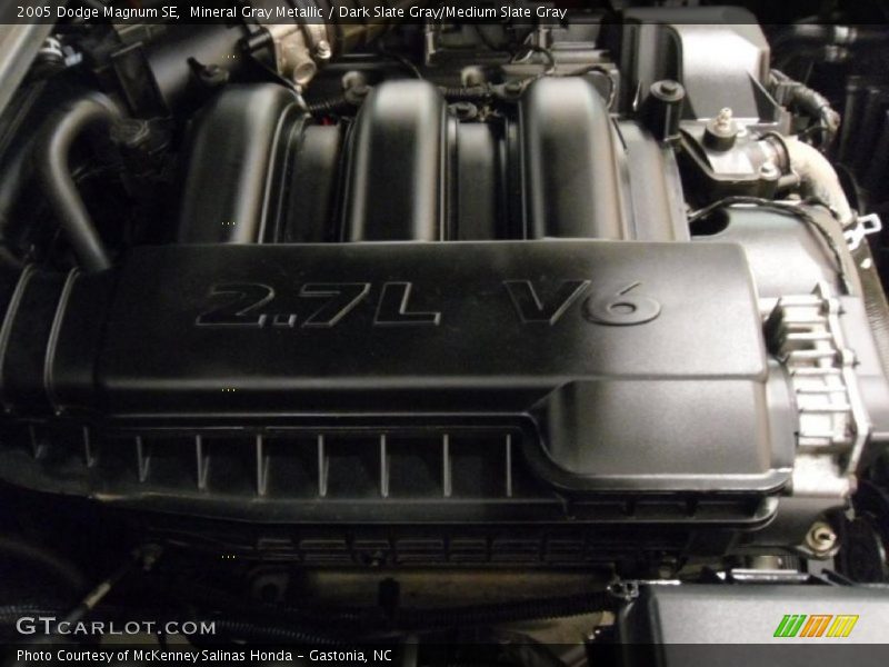 Mineral Gray Metallic / Dark Slate Gray/Medium Slate Gray 2005 Dodge Magnum SE