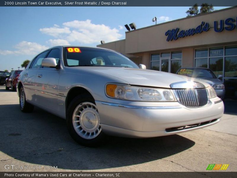 Silver Frost Metallic / Deep Charcoal 2000 Lincoln Town Car Executive