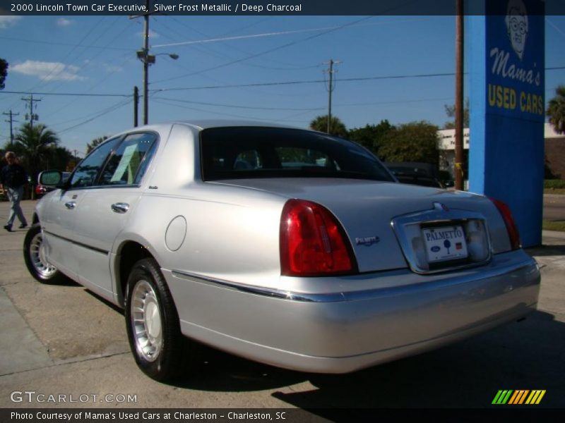 Silver Frost Metallic / Deep Charcoal 2000 Lincoln Town Car Executive