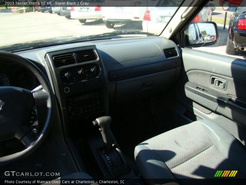 Super Black / Gray 2003 Nissan Xterra XE V6