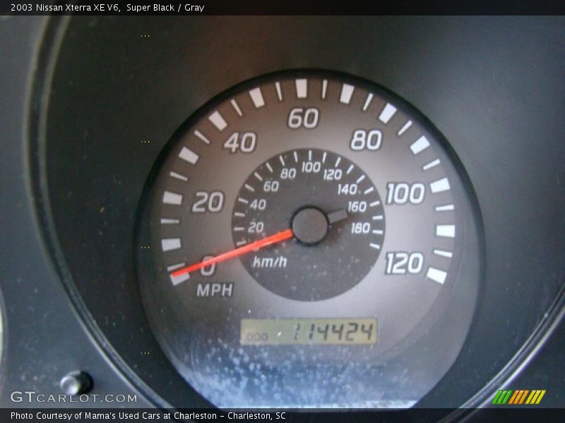 Super Black / Gray 2003 Nissan Xterra XE V6