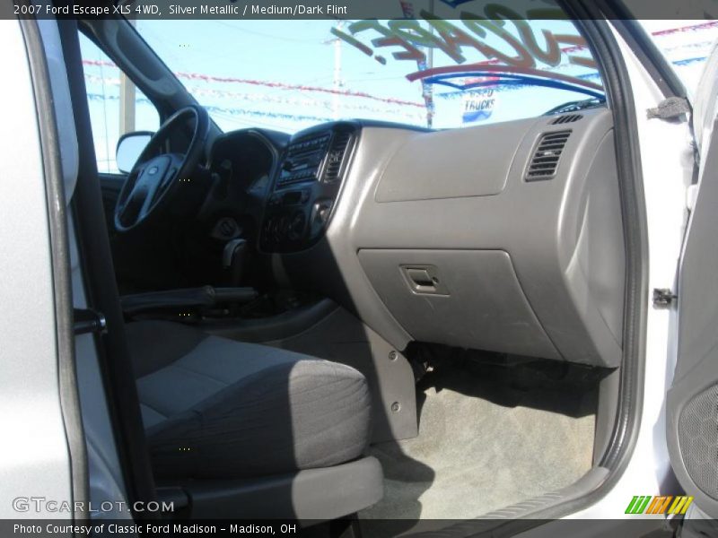 Silver Metallic / Medium/Dark Flint 2007 Ford Escape XLS 4WD