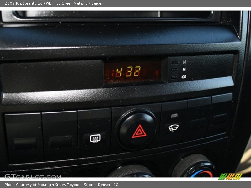 Ivy Green Metallic / Beige 2003 Kia Sorento LX 4WD