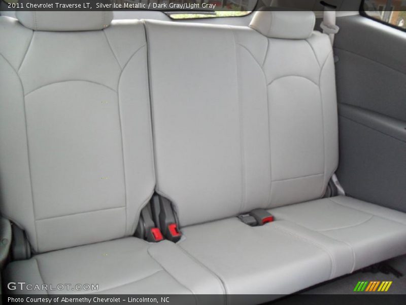 Silver Ice Metallic / Dark Gray/Light Gray 2011 Chevrolet Traverse LT