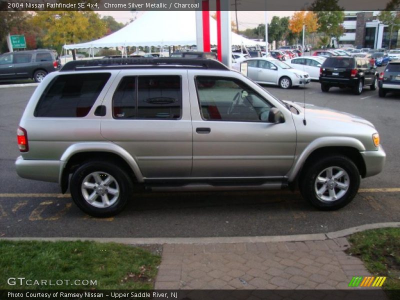 Chrome Silver Metallic / Charcoal 2004 Nissan Pathfinder SE 4x4