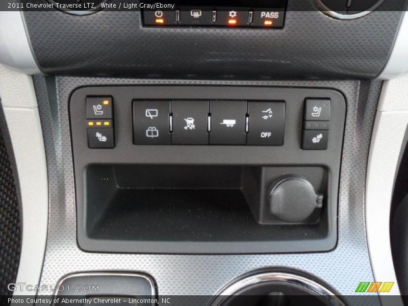 Controls of 2011 Traverse LTZ