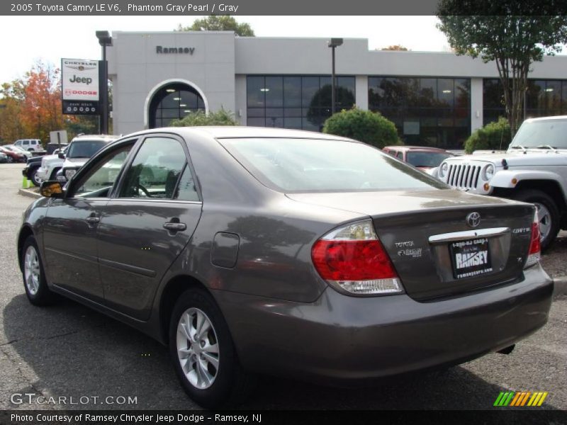 Phantom Gray Pearl / Gray 2005 Toyota Camry LE V6