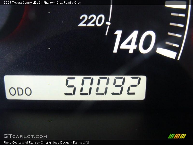 Phantom Gray Pearl / Gray 2005 Toyota Camry LE V6