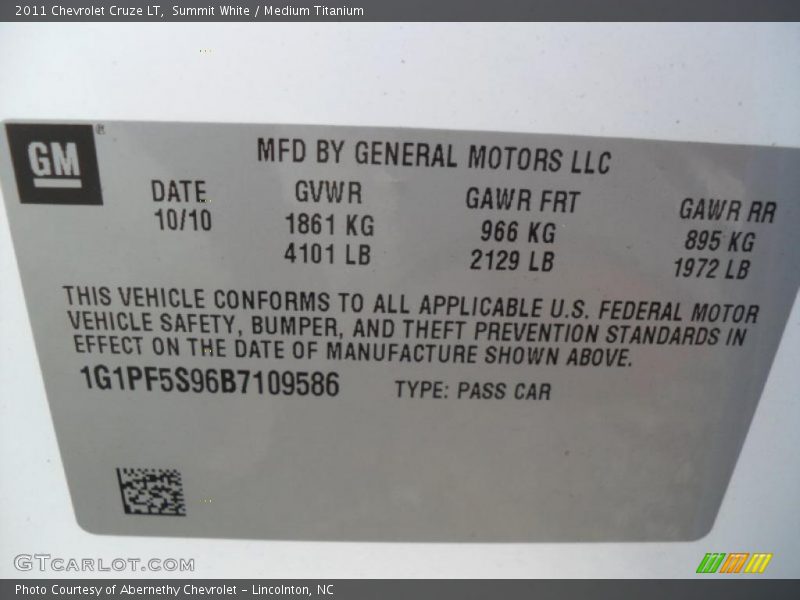 Summit White / Medium Titanium 2011 Chevrolet Cruze LT