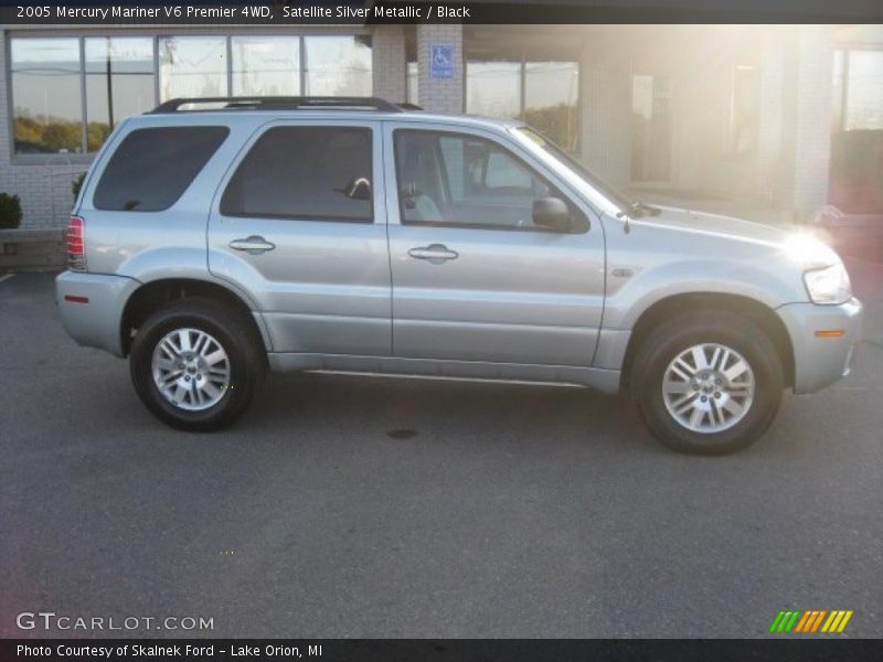 Satellite Silver Metallic / Black 2005 Mercury Mariner V6 Premier 4WD