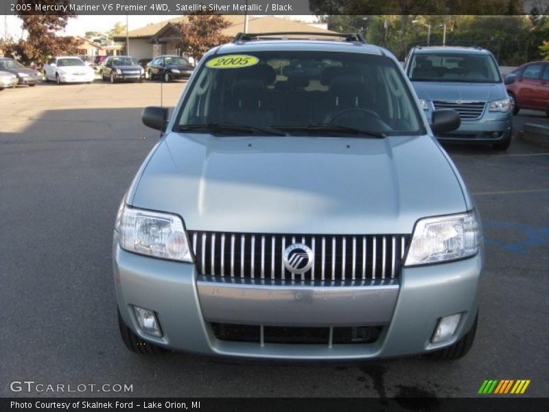 Satellite Silver Metallic / Black 2005 Mercury Mariner V6 Premier 4WD