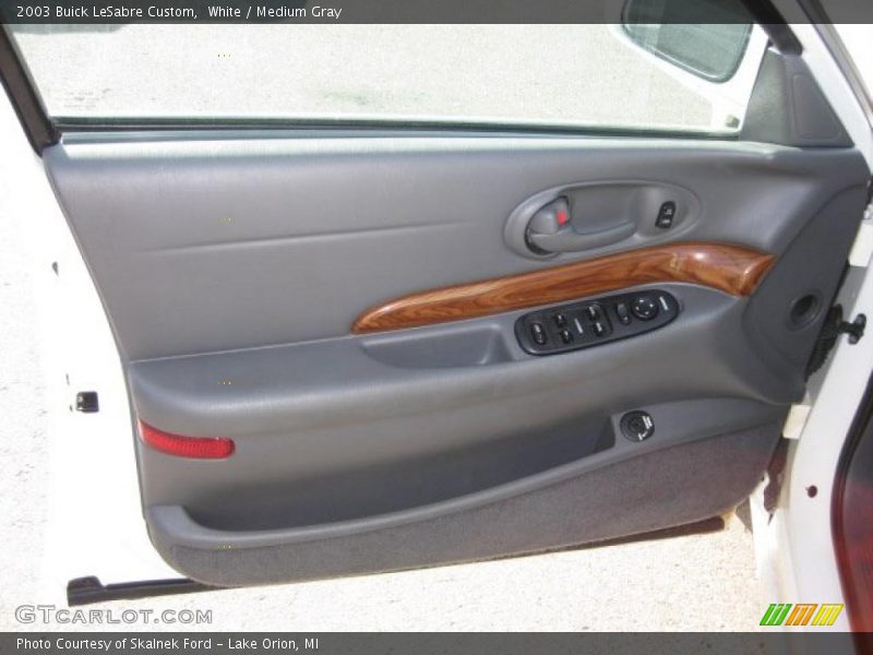 White / Medium Gray 2003 Buick LeSabre Custom