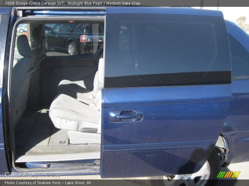 Midnight Blue Pearl / Medium Slate Gray 2006 Dodge Grand Caravan SXT