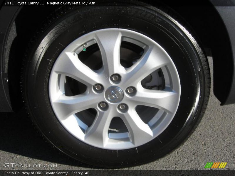 Magnetic Gray Metallic / Ash 2011 Toyota Camry LE