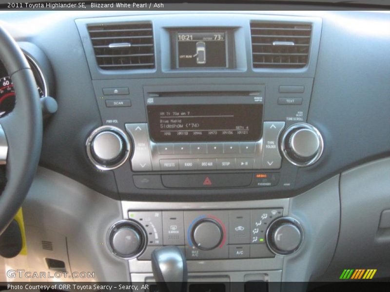 Blizzard White Pearl / Ash 2011 Toyota Highlander SE