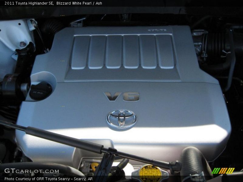 Blizzard White Pearl / Ash 2011 Toyota Highlander SE