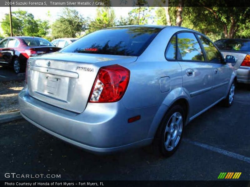 Titanium Silver Metallic / Gray 2004 Suzuki Forenza S