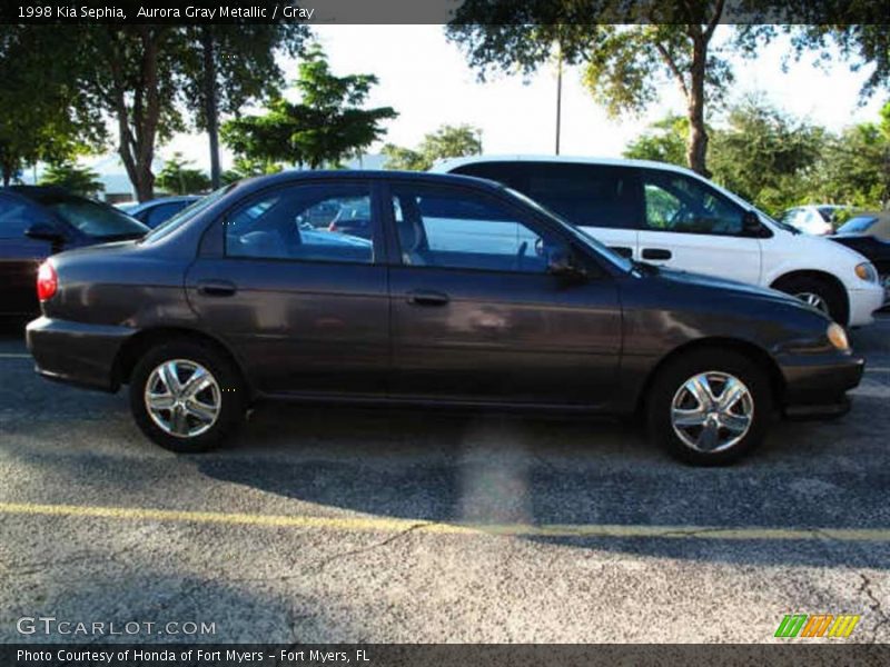 Aurora Gray Metallic / Gray 1998 Kia Sephia