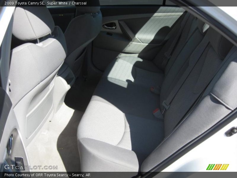 Super White / Charcoal 2009 Toyota Camry SE