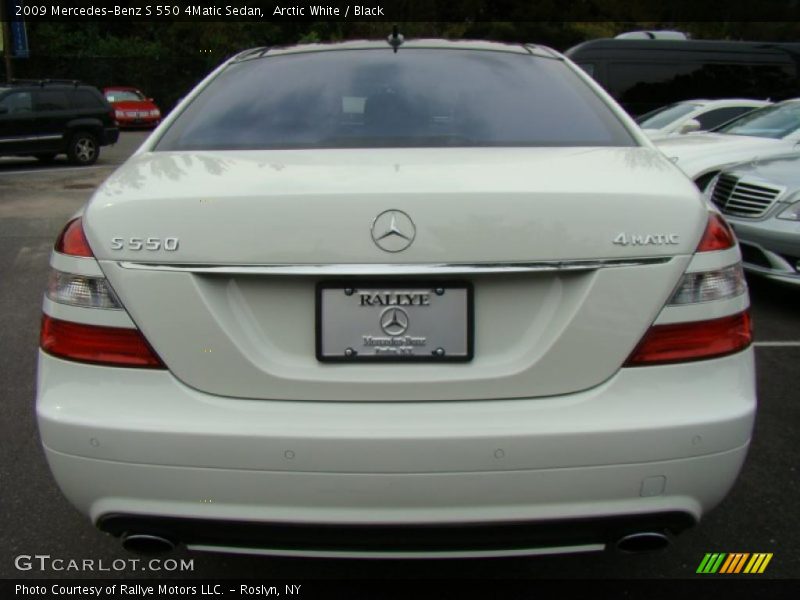 Arctic White / Black 2009 Mercedes-Benz S 550 4Matic Sedan