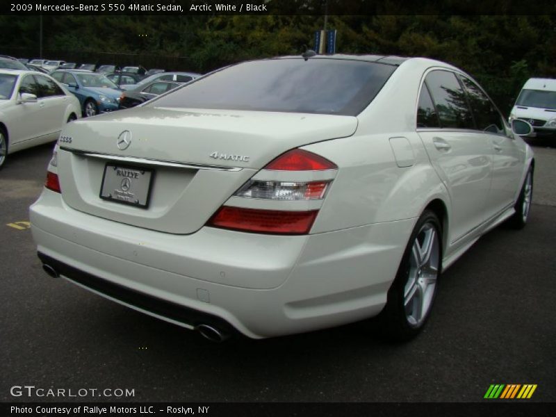 Arctic White / Black 2009 Mercedes-Benz S 550 4Matic Sedan